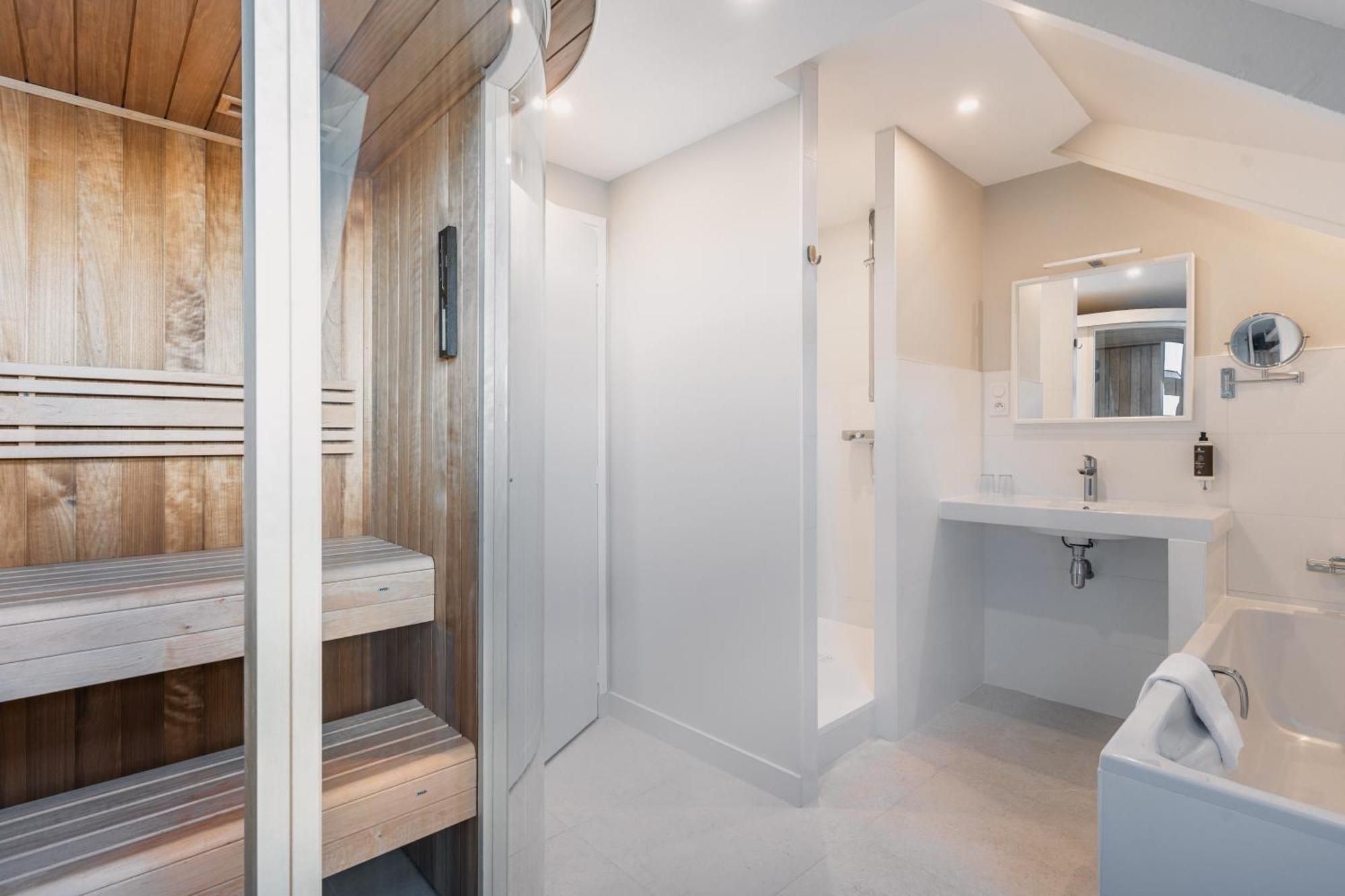 Hotel Spa De La Citadelle Lorient 路易港 外观 照片